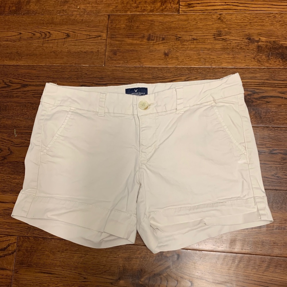 AMERICAN EAGLE Cream Khaki Stretch Midi Shorts